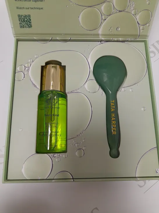 TATA HARPER BIO-SHIELD FACE OIL + GUA SHA SCULPTING SPOON SET