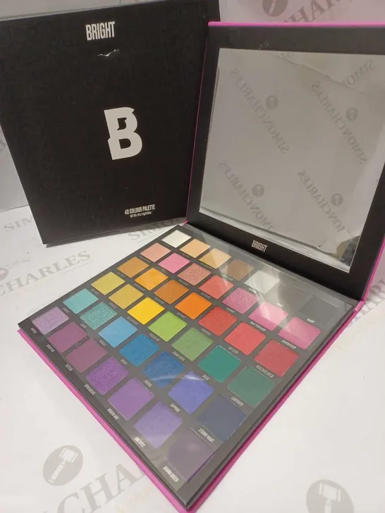 BEAUTY BAY BRIGHT MATTE EYESHADOW PALLETTE