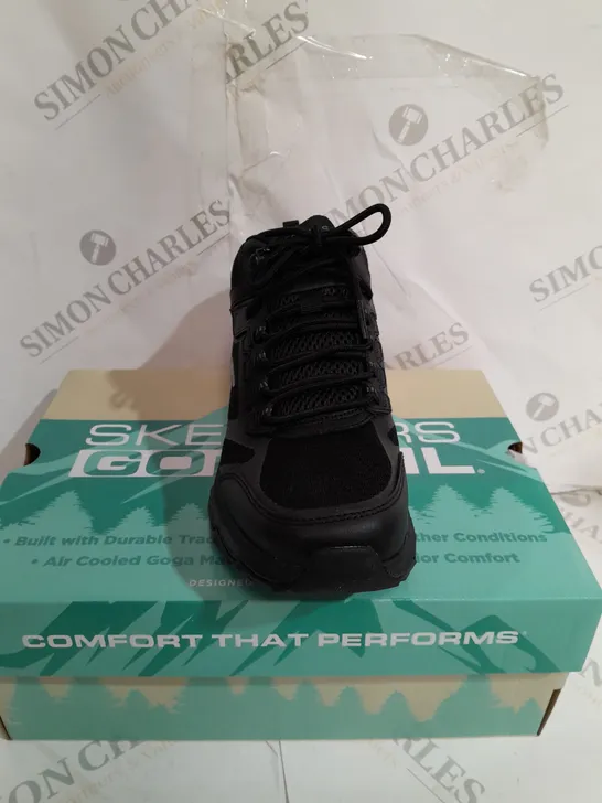 SKECHERS GOTRAIL BLACK TRAINERS - SIZE 3 1/2 