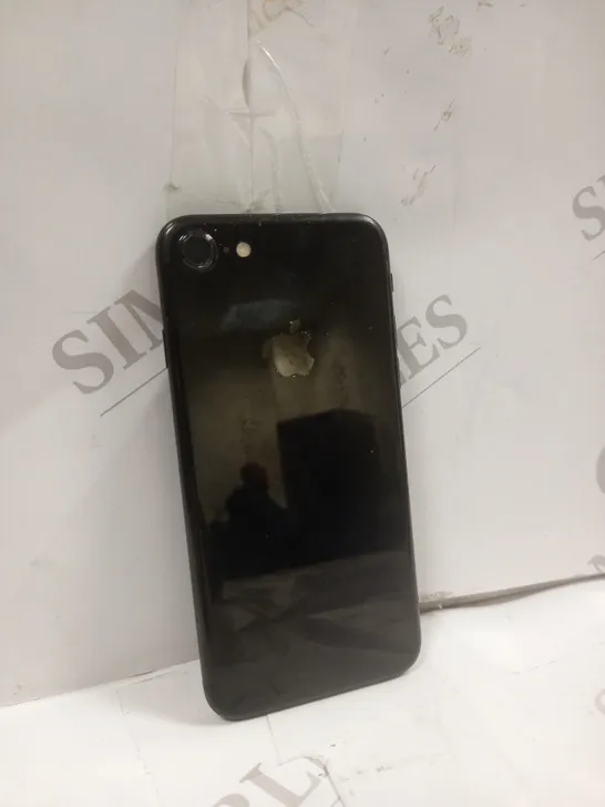 APPLE IPHONE 7 (A1778) SMARTPHONE