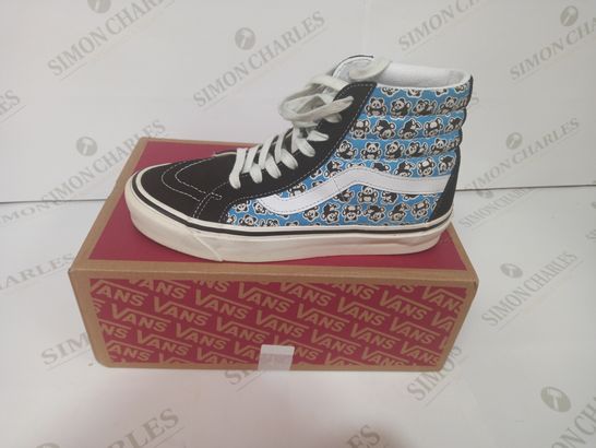 BOXED PAIR OF VANS SHOES IN BLUE/BLACK WITH PANDA PRINT DESIGN UK SIZE 6