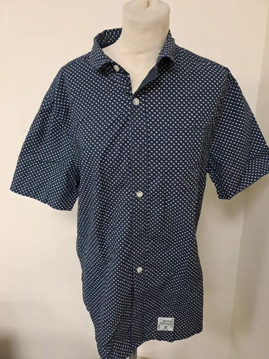 SUPERDRY BUTTONED SHIRT SIZE XL