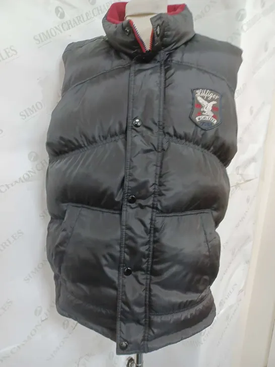 HILFIGER GILET IN BLACK - LARGE