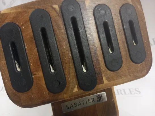 UNBOXED SABATIER 5-SLOT KNIFE BLOCK WITH INTEGRATED KNIFE SHARPENERS