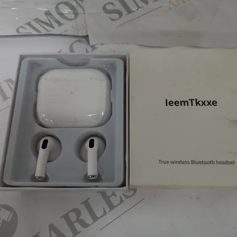 BOXED IEEMTKXXE TRUE WIRELESS EARBUDS IN WHITE