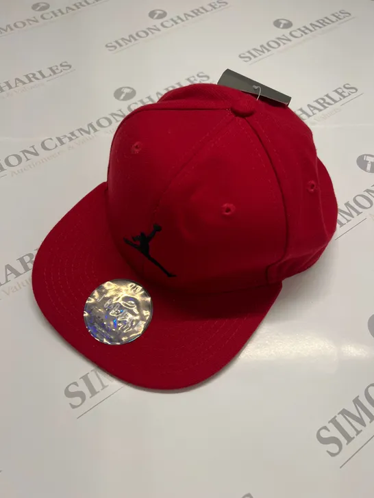 AIR JORDAN LOGO SNAPBACK CAP IN RED SIZE ADJUSTABLE 