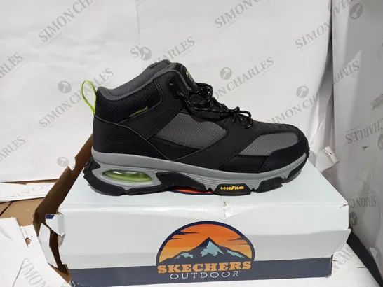 BOXED PAIR OF SKETCHERS MENS HIGH TOPS - SIZE 10