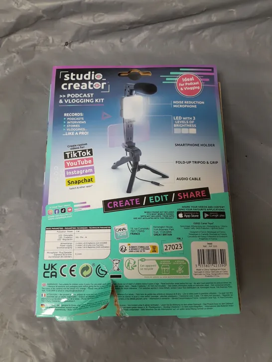 BOXED STUDIO CREATOR PODCAST & VLOGGING KIT RRP £17.99