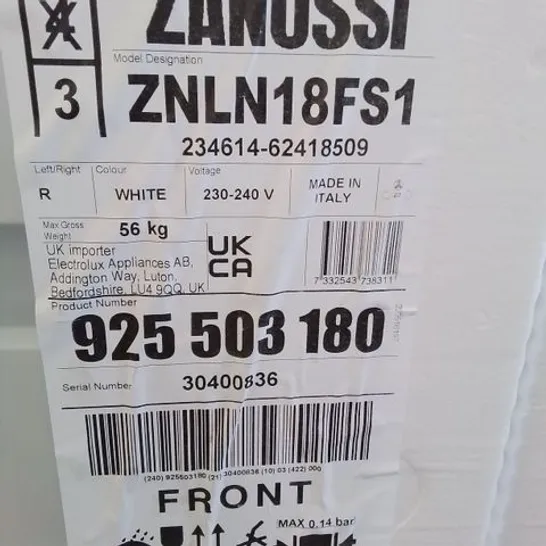 ZANUSSI SERIES 40 LOW FROST INTEGRATED 70/30 FRIDGE FREEZER Model ZNLN18FS1 RRP £517