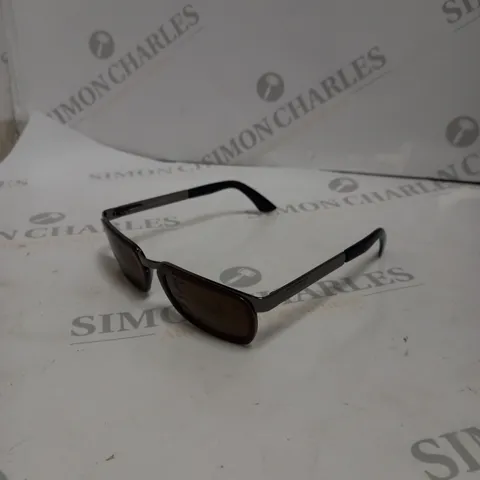 BOX OF APPROX 4 PAIRS OF VOGART 2413I SUNGLASSES