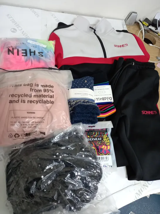 BOX OF APPROXIMATELY 15 CLOTHING ITEMS TO INCLUDE SONNET TRACKSUIT, ODDBALLS SOCKS, SLEEVED MAXI DRESS ETC