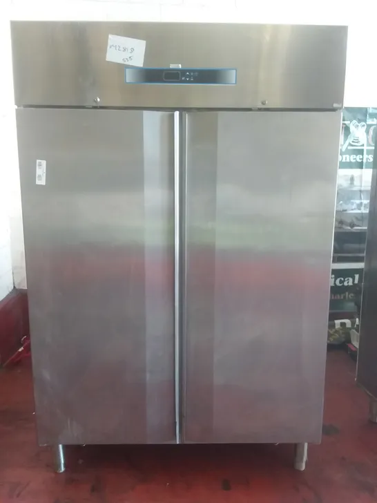 LARGE DISPLAY FRIDGE 