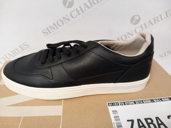 BOXED ZARA SIZE EU 42