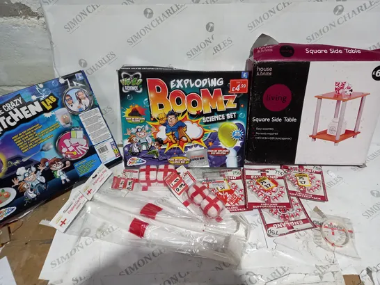 BOX OF ASSORTED ITEMS TO INCLUDE: THE CRAZY KITCHEN LAB, EXPLODING BOOMZ SCIENCE SET, SQUARE SIDE TABLE, ENGLAND FLAGS/DICE