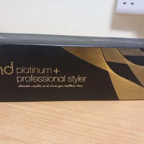 BOXED GHD PLATINUM + PROFESSIONAL STYLER 