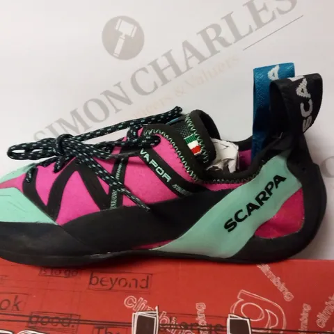 BOXED SCARPA VAPOR SIZE 3.66