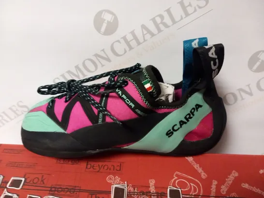 BOXED SCARPA VAPOR SIZE 3.66