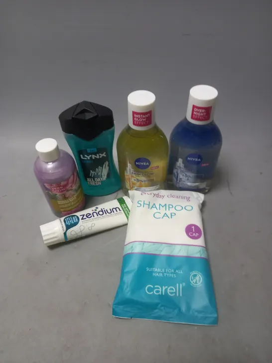 APPROXIMATELY 20 ASSORTED COSMETIC PRODUCTS TO INCLUDE - NIVEA MICELLAR WATER - LYNX SHOWER GEL - CARELL SHAMPOO CAP - ETC