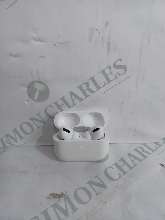 APPLE AIRPODS PRO