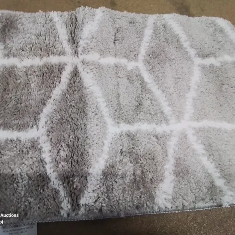 BRAND NEW PACO HOME GREY 40X55 BATH MAT