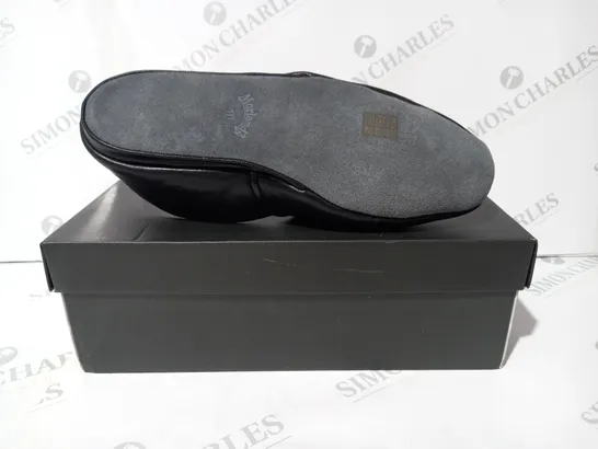 BOXED PAIR OF MORLANDS SLIP-ON SHOES IN BLACK UK SIZE 10