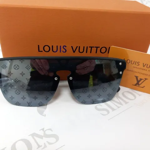 BOXED LOUIS VUITTON LV2330 SUNGLASSES