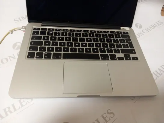 APPLE MACBOOK PRO (A1502 EARLY 2015)