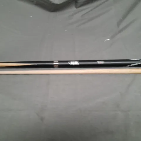 RILEY RONNIE O'SULLIVAN SNOOKER CUE