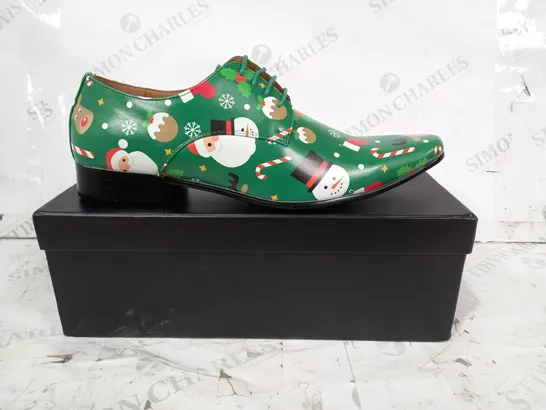 BOXED PAIR OF DOBELL FESTIVE LACE UP SHOES IN GREEN UK SIZE 10