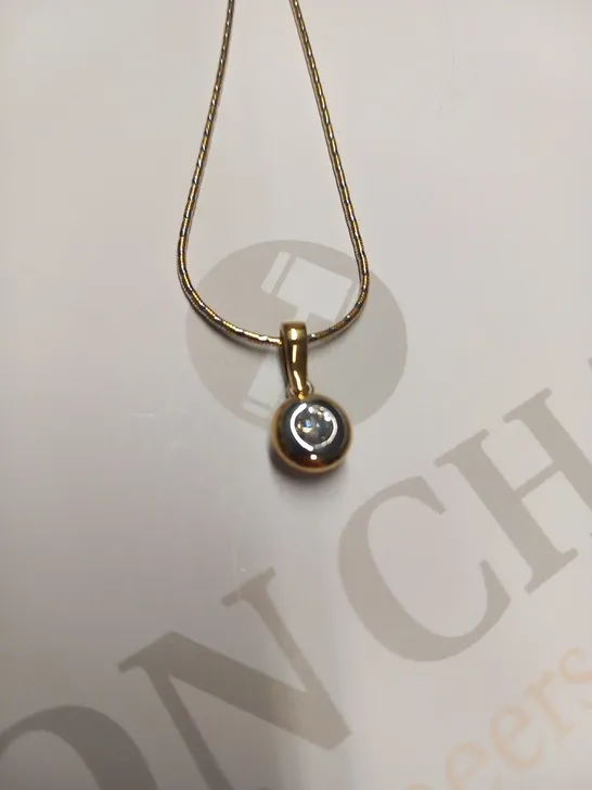 DESIGNER 18CT GOLD DIAMOND RUB-OVER SET PENDANT ON CHAIN