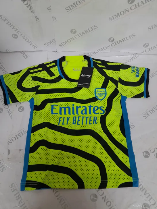 ARSENAL FC AWAY SHIRT AND SHORTS SIZE 22