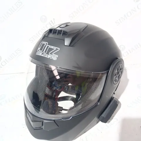 ORZ FMVSS NO.218 ECER 22-05 PROTECTIVE HELMET IN MATTE BLACK SIZE L