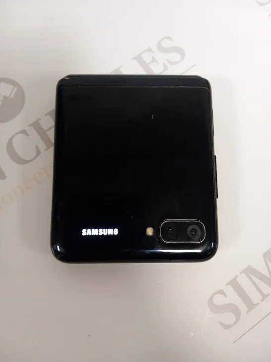 SAMSUNG GALAXY Z FLIP MOBILE PHONE