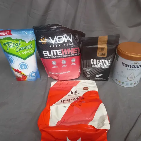 APPROXIMATELY 6 ASSORTED FOOD AND DRINK ITEMS TO INCLUDE KENDAMIL, CREATINE, TOTAL SWEET, ELITE WHEY AND MY PROTEIN - COLLECTION ONLY