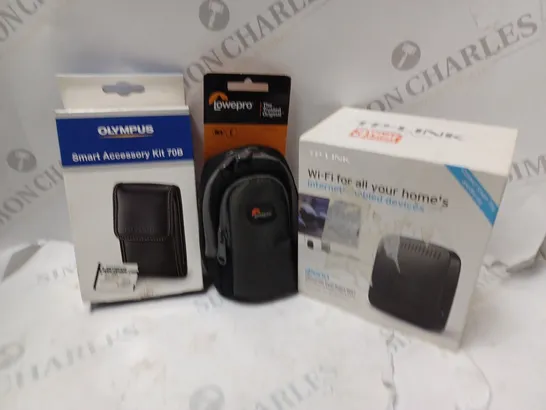 APPROXIMATELY 20 ASSORTED ITEMS TO INCLUDE OLYMPUS SMART ACCESSORY KIT 70B, LOWEPRO PORTLAND 20 BAG, TP-LINK N500, ETC