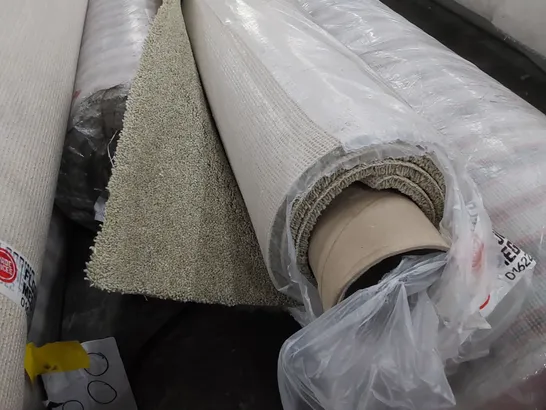 ROLL OF QUALITY CARPET // SIZE UNSPECIFIED 