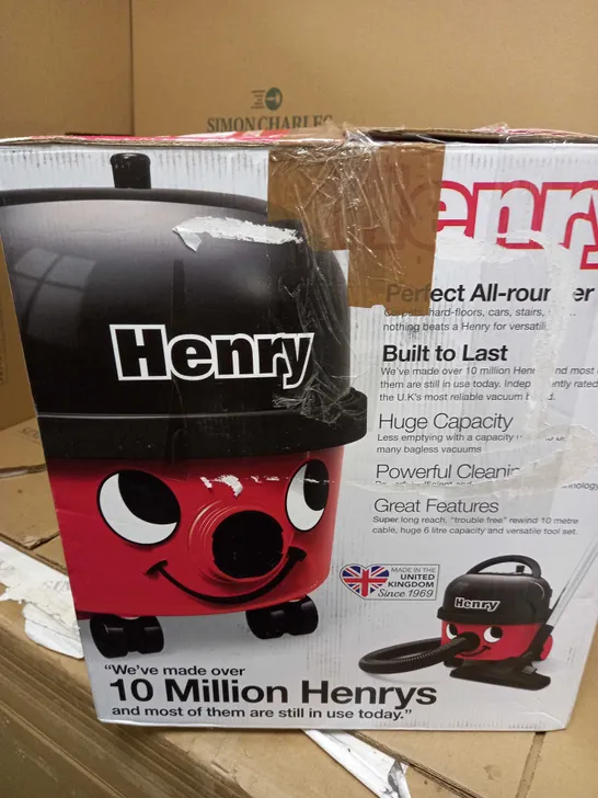 HENRY HVR160 BAGGED CYLINDER VACUUM BLUE