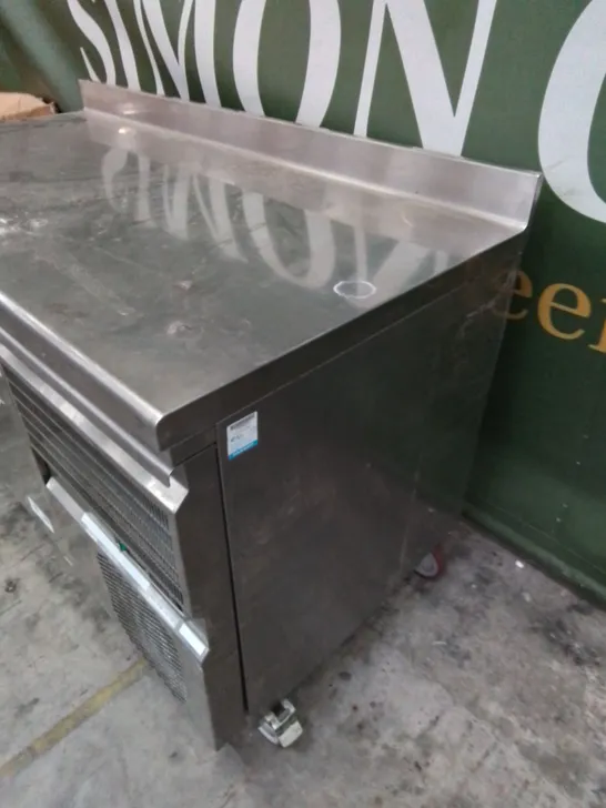 COMMERCIAL STAINLESS REFRIGERATED FOOD PREP COUNTER 