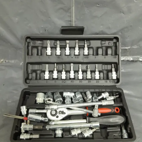 BOXED 46 PCS SOCKET WRENCH SET 