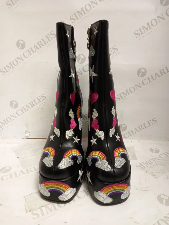 KOI VEGAN EMBROIDERED RAINBOW DESIGN PLATFORM BOOTS UK SIZE 3