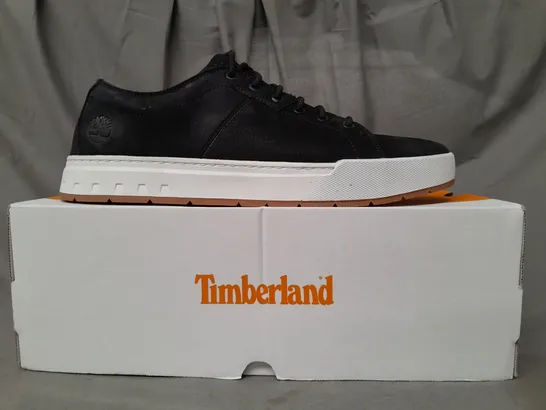 BOXED PAIR OF TIMBERLAND MAPLE GROVE LOW LACE SNEAKERS IN BLACK UK SIZE 11