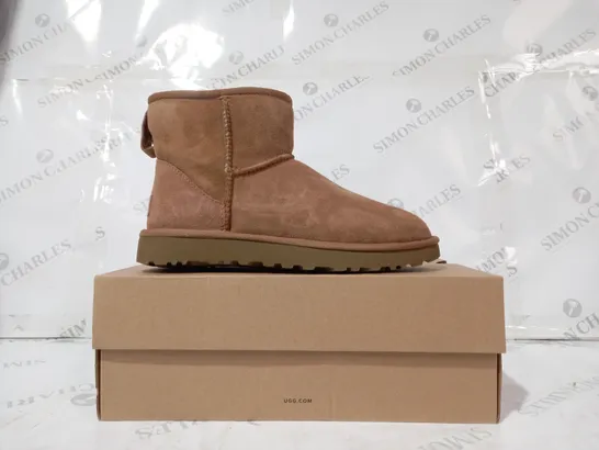 BOXED PAIR OF UGG CLASSIC MINI II SHOES IN TAN UK SIZE 6