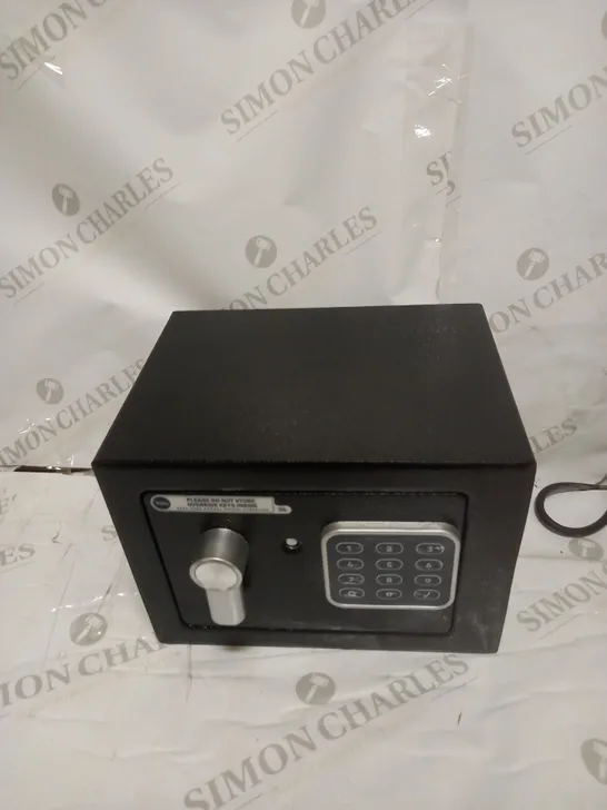 YALE ELECTRONIC SAFE MINI 