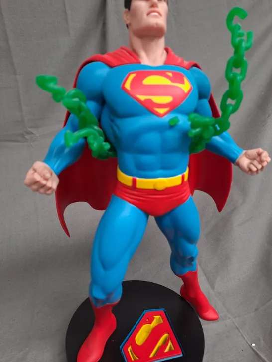 SUPERMAN STATUE NEAL ADAMS DESIGNER SERIES DC COLLECTIBLES