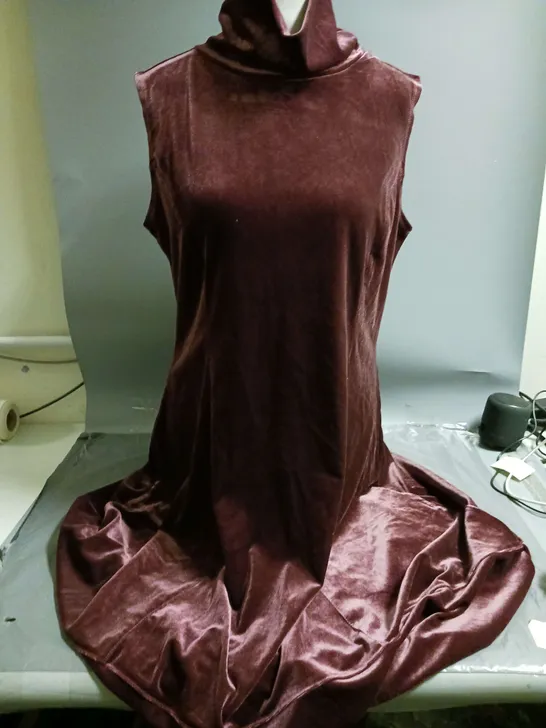 WYNNE LAYERS LADIES VELVET DRESS DARK RED SIZE L