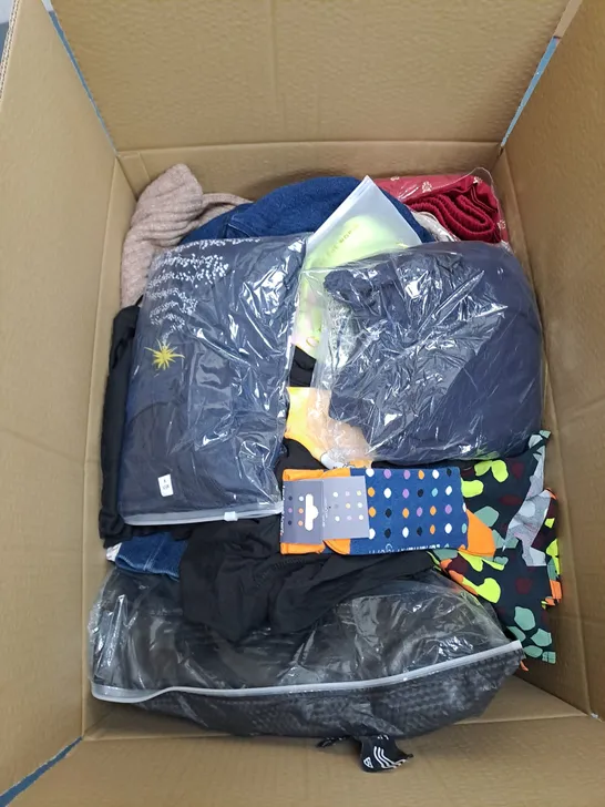 BOX OF APPROX. 40 ASSORTED CHILDRENS CLOTHING VARYING IN SIZE/COLOUR/STYLE TO INCLUDE:  TOPS, JEANS, JUMPERS