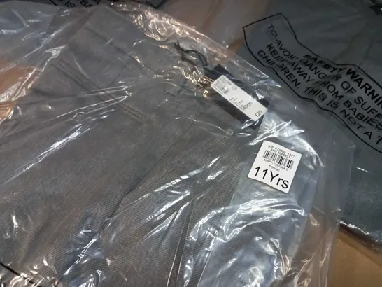 LOT OF APPROX 3 PACKAGED RIVER ISLAND GREY SUIT TROUSERS - AGE 11YRS