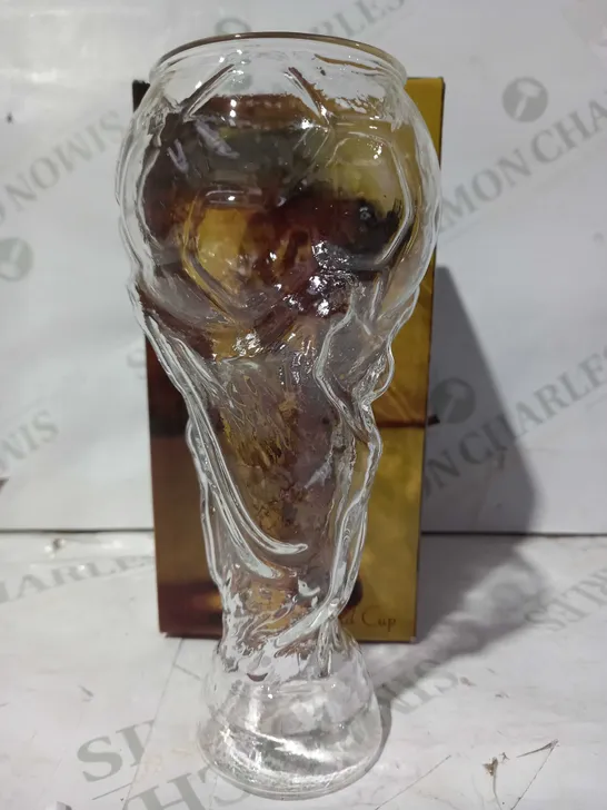 THE FOOTBALL WORLD CUP NOVELTY GLASS