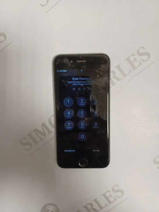 Apple iPhone 6 (A1586)