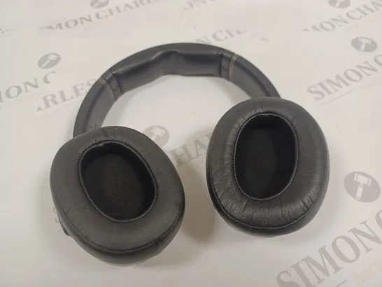 SKULLCANDY WIRELESS HEADPHONES 